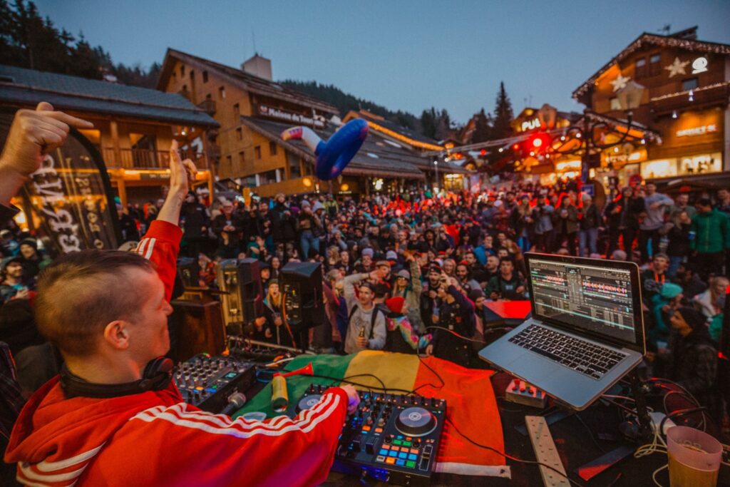 DJ battle with music in the heart of Meribel ski resort for Sound Clash